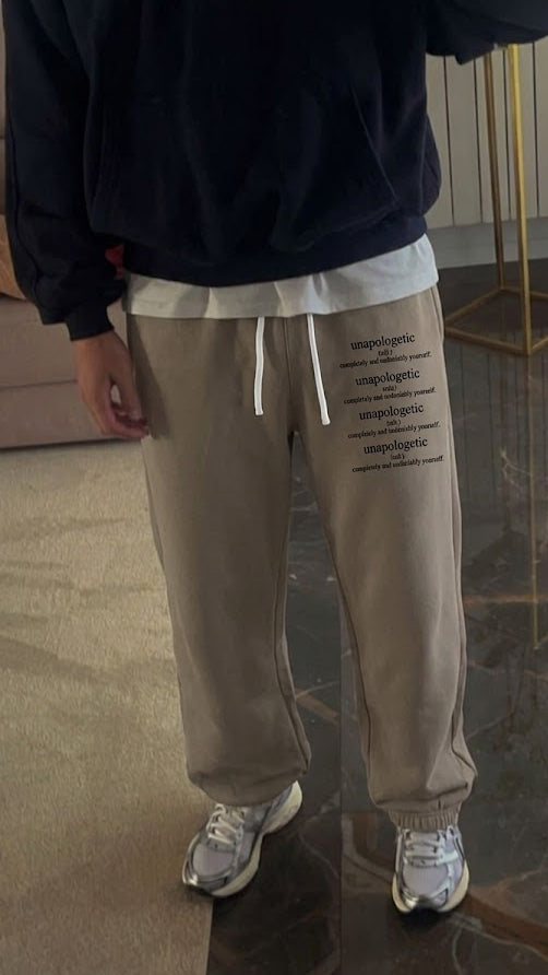 UNAPOLOGETIC ESSENTIAL SWEATPANTS